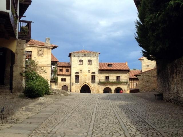 Apartamentos Legado De Santillana Santillana del Mar Oda fotoğraf